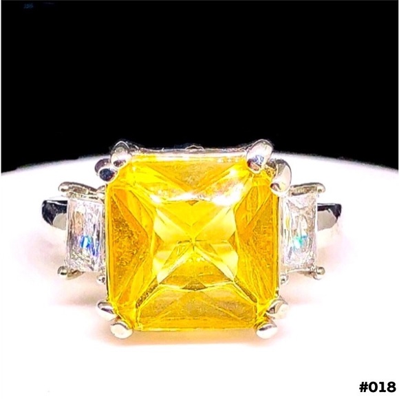 Youthful Yellow Cubic Zirconia Ladies Cocktail Ring - Picture 5 of 8